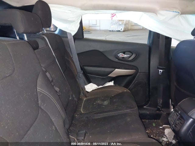 1C4PJMCS4HW636817 Jeep Cherokee Latitude