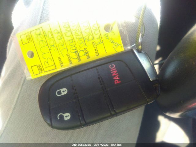 1C4RJEAG0FC727675 Jeep Grand Cherokee Laredo