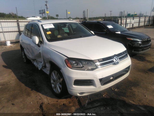 2014 Volkswagen Touareg, VIN: WVGEF9BP5ED005211