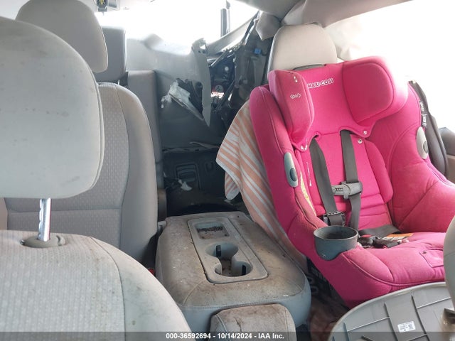 KIA SEDONA LX 2018 KNDMB5C12J6379174 Image 8