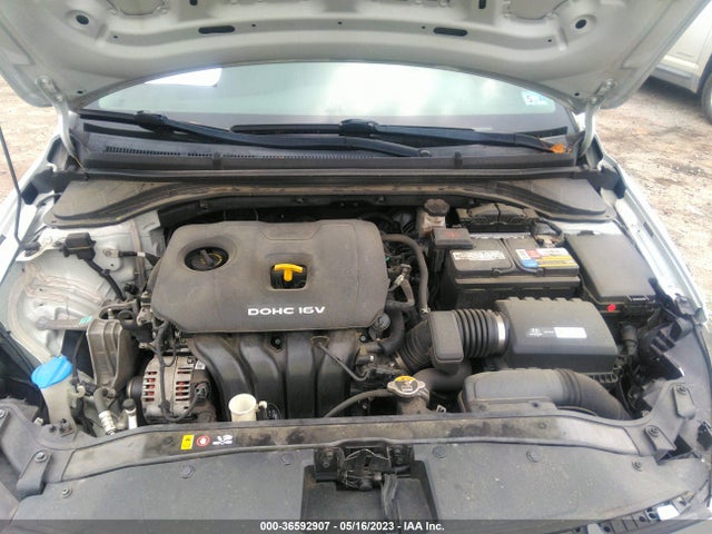 Hyundai ELANTRA SE 2017 5NPD74LF3HH113573 Image 10
