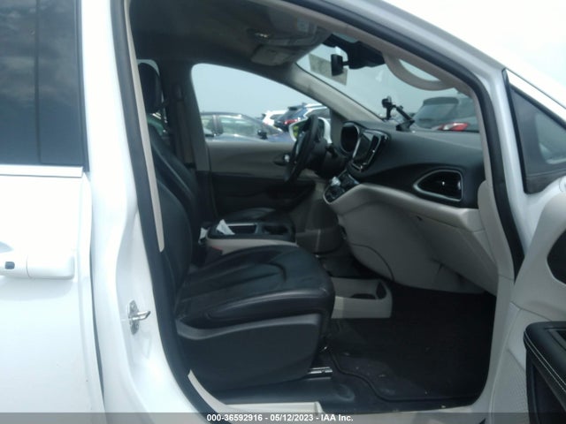 2C4RC1BG4NR158224 Chrysler Pacifica Touring L
