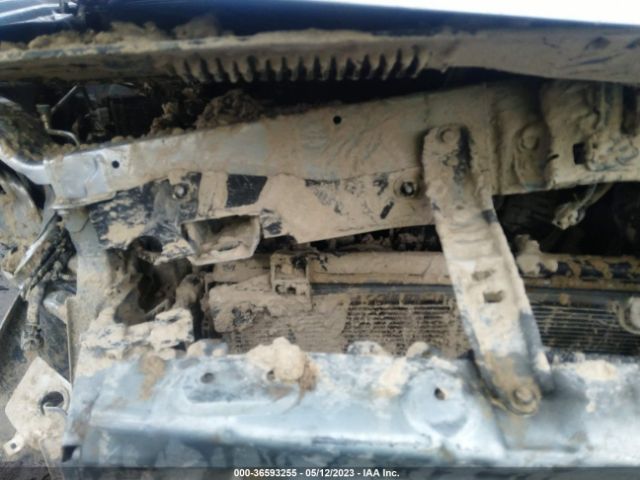 JA4AD3A31FZ002647 Mitsubishi Outlander Se