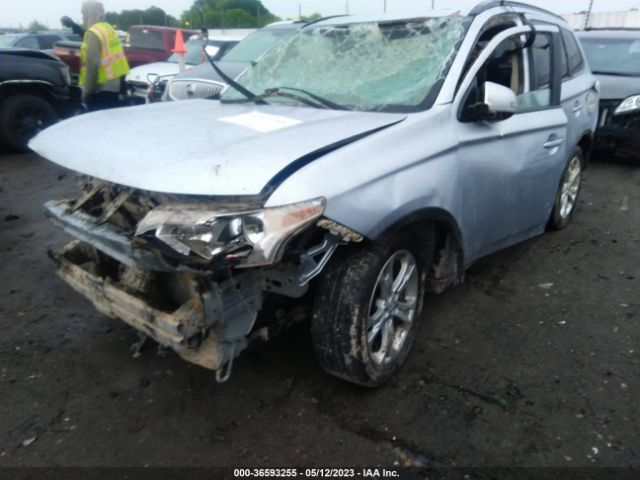 JA4AD3A31FZ002647 Mitsubishi Outlander Se