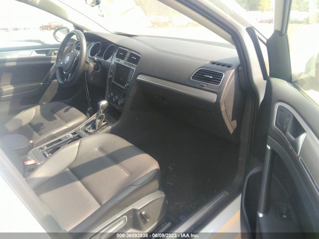 2016 Volkswagen Golf, VIN: WVWPP7AUXGW909973