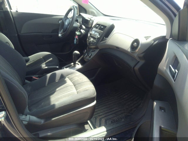 Chevrolet SONIC LT 2015 1G1JC5SH5F4121077 Image 6