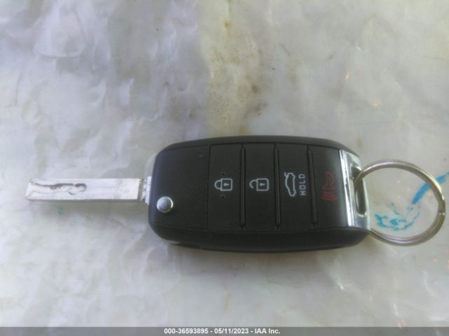 5XXGW4L23HG137493 KIA OPTIMA SX