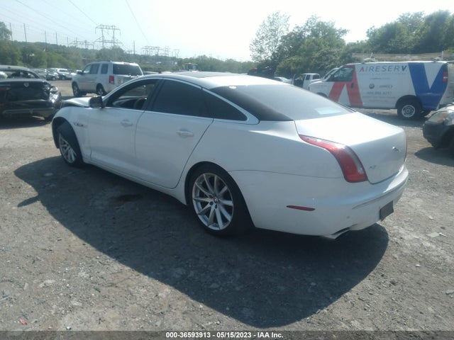 2012 JAGUAR XJ VIN: SAJWA1CB2CLV28363