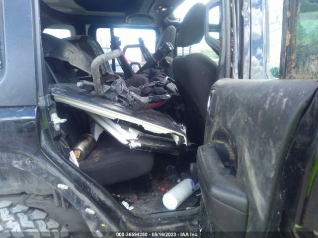 1C4HJXDG4JW170182 Jeep Wrangler Unlimited Sport