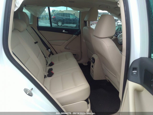 WVGAV3AX4EW581117 Volkswagen Tiguan Sel