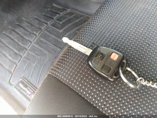 Toyota FJ Cruiser 2014 JTEBU4BF5EK188950 Image 3