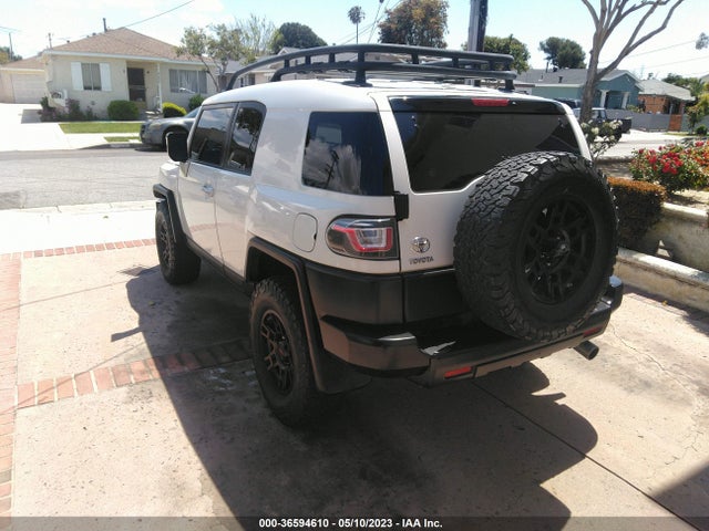 Toyota FJ Cruiser 2014 JTEBU4BF5EK188950 Image 5
