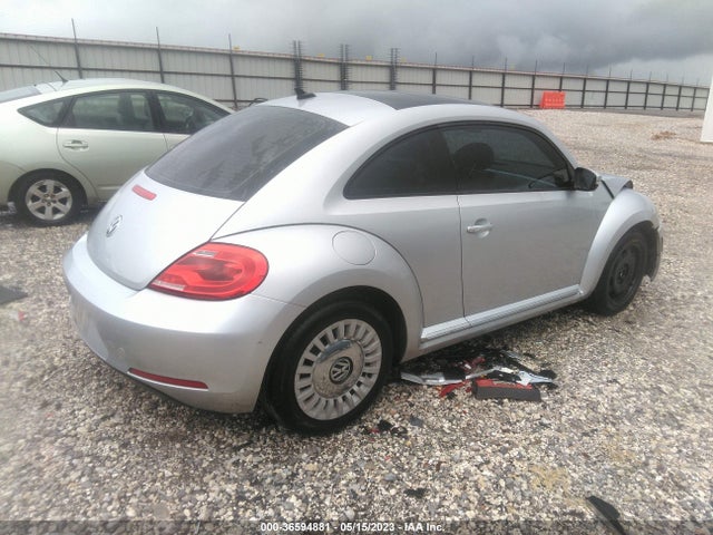 2013 VOLKSWAGEN BEETLE COUPE 2.5L W/SUN VIN: 3VWJX7AT7DM668556