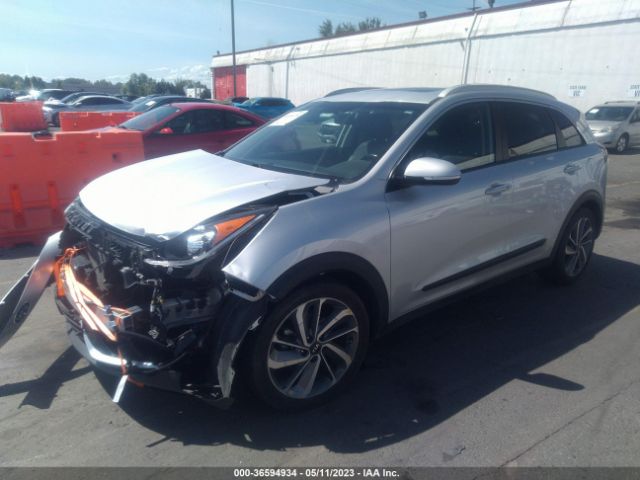 KNDCE3LC2H5077215 KIA Niro Touring