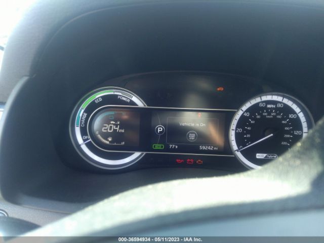 KNDCE3LC2H5077215 KIA Niro Touring