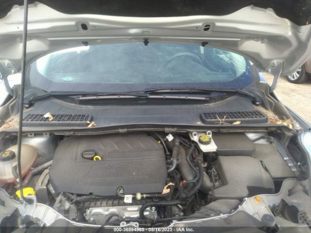 1FMCU0GD7JUC58080 Ford ESCAPE SE