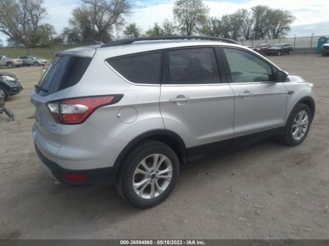 1FMCU0GD7JUC58080 Ford ESCAPE SE