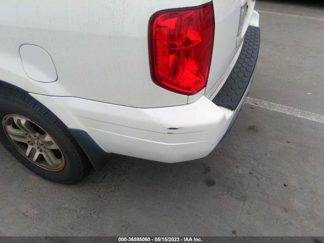 2005 HONDA PILOT EX-L WITH RES VIN: 2HKYF18645H543829