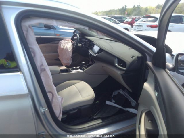 W04GU8SX1J1041318 Buick Regal Tourx Preferred