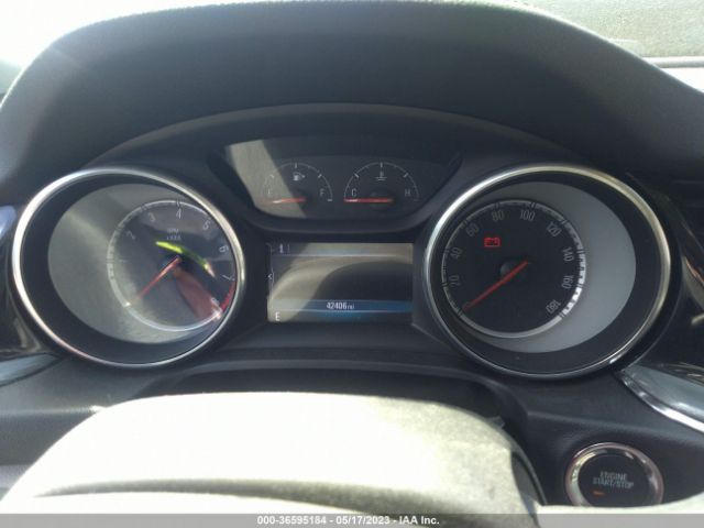 W04GU8SX1J1041318 Buick Regal Tourx Preferred