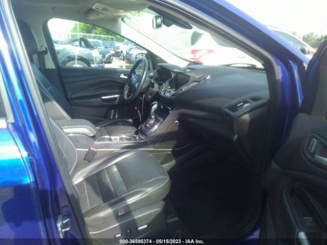 1FMCU0J9XFUB95701 Ford Escape Titanium