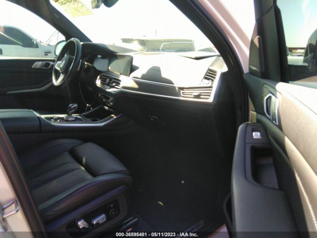 5UXCW2C09M9F35897 BMW X7 Xdrive40i