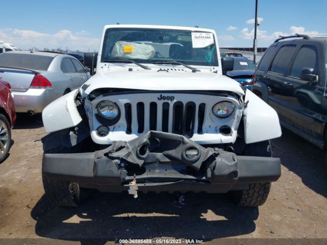 1C4BJWEG7EL183109 Jeep Wrangler Unlimited Sahara