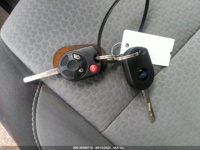 Ford ESCAPE SE 2017 1FMCU9G95HUC96627 Image 11