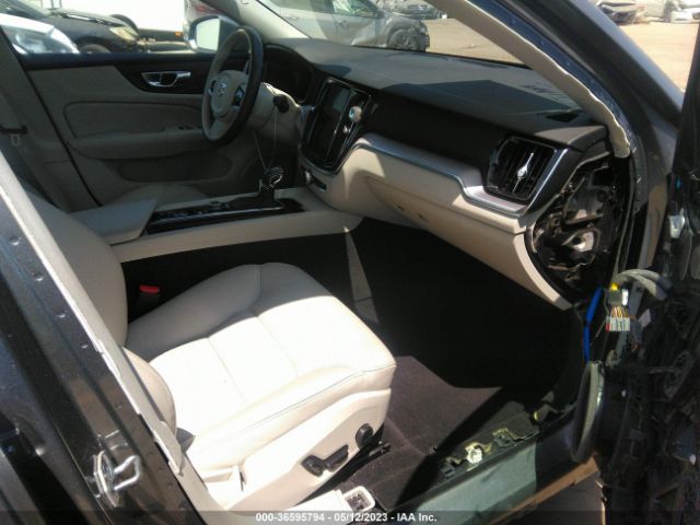 7JR102FK5KG002637 Volvo S60 Momentum