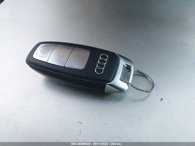 WAUU2AF26KN027104 Audi A7 Premium Plus