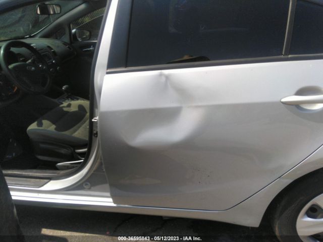 KNAFK4A62F5426828 KIA FORTE LX