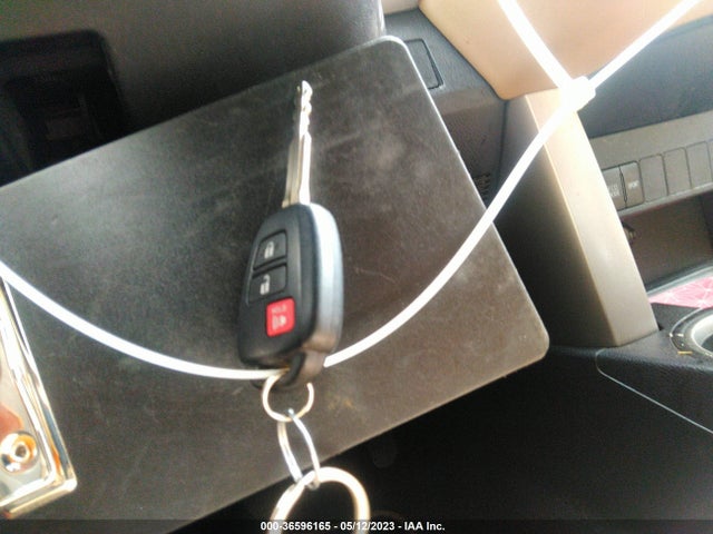 Toyota Rav4 Xle 2017 2T3WFREV4HW403892 Image 3