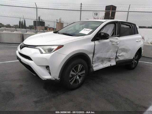 Toyota Rav4 Xle 2017 2T3WFREV4HW403892 Image 2