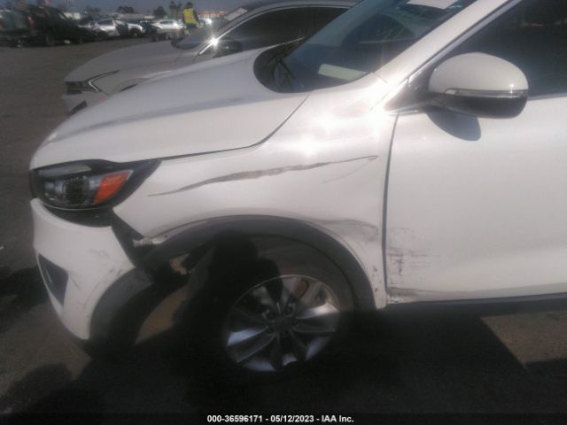 5XYPG4A38HG282775 KIA SORENTO LX