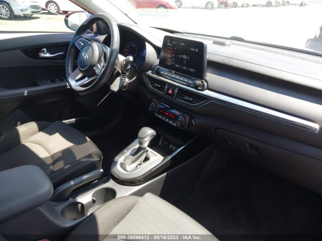 3KPF34AD6KE104366 KIA FORTE S