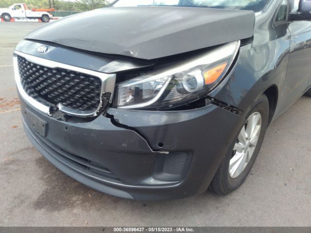 KNDMB5C15G6215670 KIA SEDONA LX