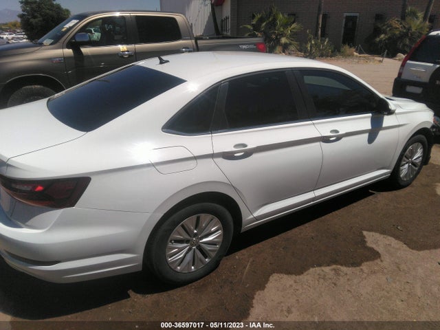 3VWN57BU8KM096246 Volkswagen JETTA S