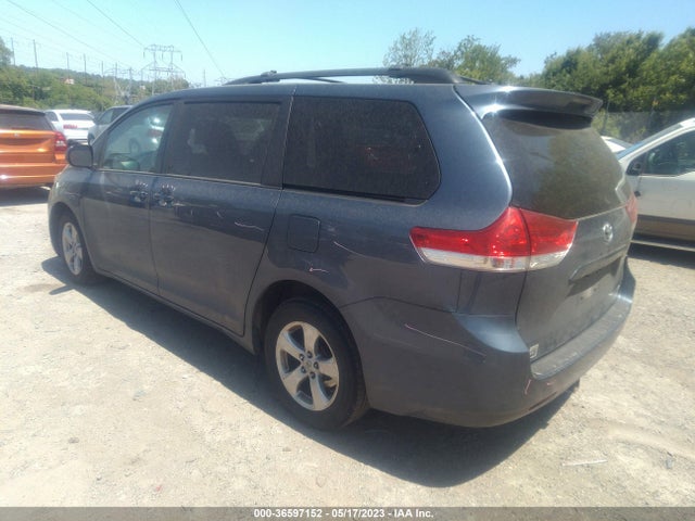 Toyota SIENNA LE 2014 5TDKK3DC0ES498018 Image 3
