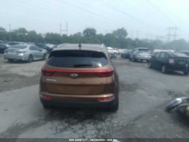 KNDPMCAC8H7285529 KIA Sportage Lx