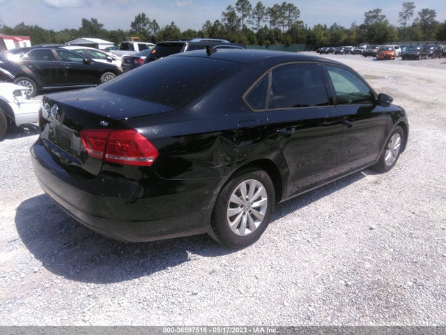 1VWAT7A34FC009981 Volkswagen Passat 1.8t Wolfsburg Ed