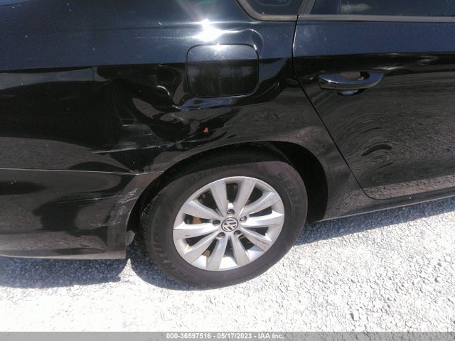 1VWAT7A34FC009981 Volkswagen Passat 1.8t Wolfsburg Ed