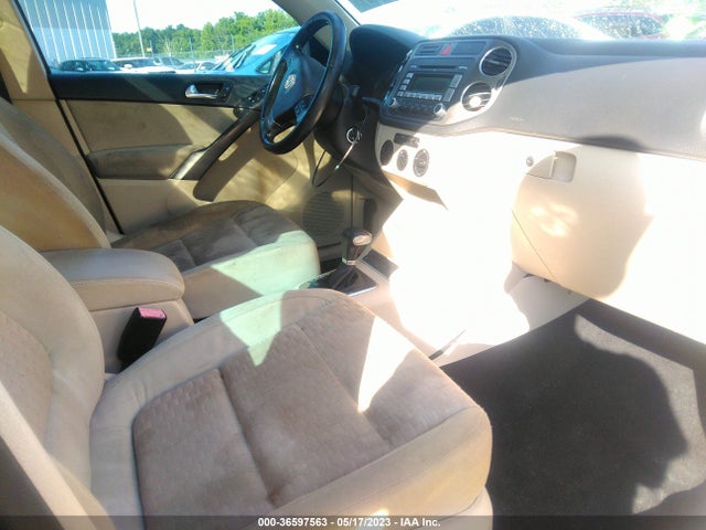 2009 VOLKSWAGEN TIGUAN S/SE/SEL/SE W/LEATHER VIN: WVGAV75N69W002456
