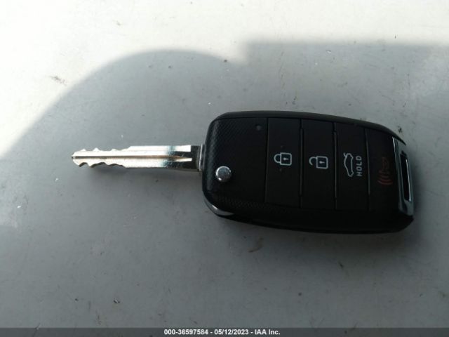 KNAFK4A60G5457447 KIA FORTE LX