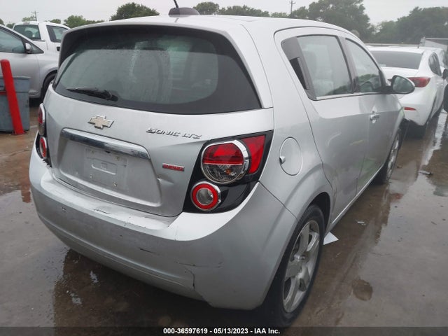 Chevrolet SONIC LTZ 2015 1G1JE6SB8F4106293 Image 4