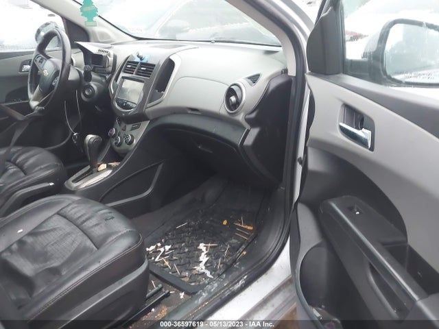 Chevrolet SONIC LTZ 2015 1G1JE6SB8F4106293 Image 5