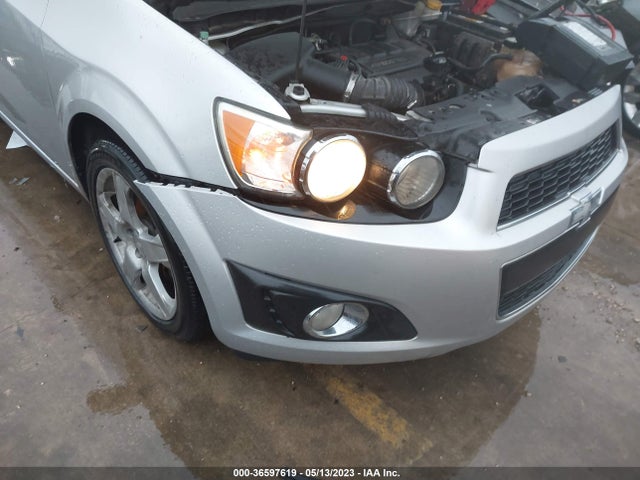 Chevrolet SONIC LTZ 2015 1G1JE6SB8F4106293 Image 6