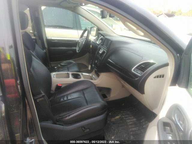2C4RC1GG3ER453517 Chrysler Town & Country Limited