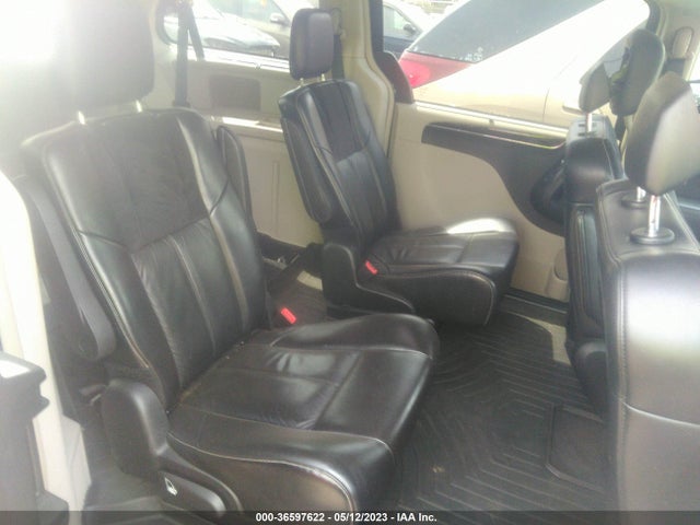 2C4RC1GG3ER453517 Chrysler Town & Country Limited