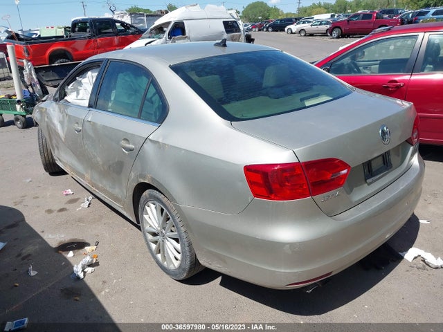 3VWL07AJ9EM321226 Volkswagen Jetta Sedan Sel