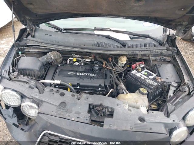 Chevrolet SONIC LT 2015 1G1JC5SH2F4161505 Image 10
